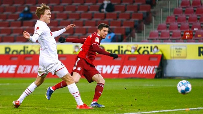 Lewandowski Cán Mốc 300 Bàn Ở Bundesliga
