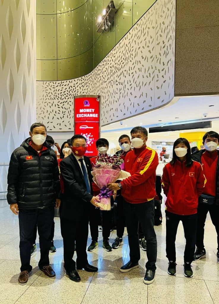 Vck Cúp Bóng Đá Nữ Châu Á 2022: Nhóm Đầu Tiên Của Đội Tuyển Nữ Việt Nam Đã Tới Ấn Độ