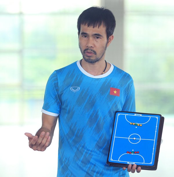 Hlv Phạm Minh Giang (Futsal) Về Nhất Bình Chọn Hlv Tiêu Biểu 2021
