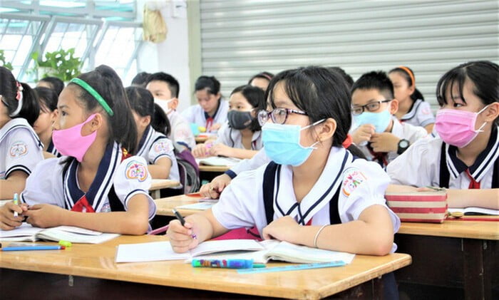 Thông Tin 'Học Sinh Tp.hcm Chuẩn Bị Dừng Học Trực Tiếp' Bị Bác Bỏ