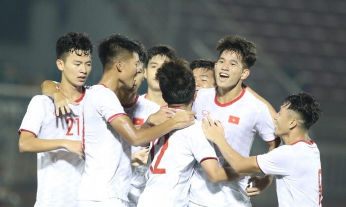 U23 Việt Nam Vùi Dập Singapore, Fan Đông Nam Á Nói 'Cúp Là Của Các Bạn'