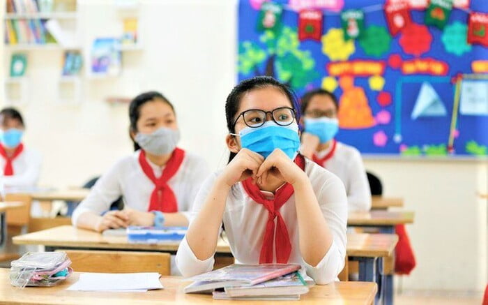 Dịch Covid-19 Phức Tạp, Một Số Địa Phương Quyết Định Cho Học Sinh Trở Lại Học Trực Tuyến