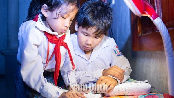 Tấm Gương Giàu Nghị Lực Vươn Lên