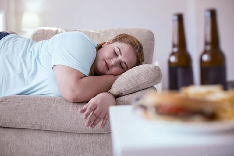 Cần Ngủ Đủ Giấc Để Giảm Cân?