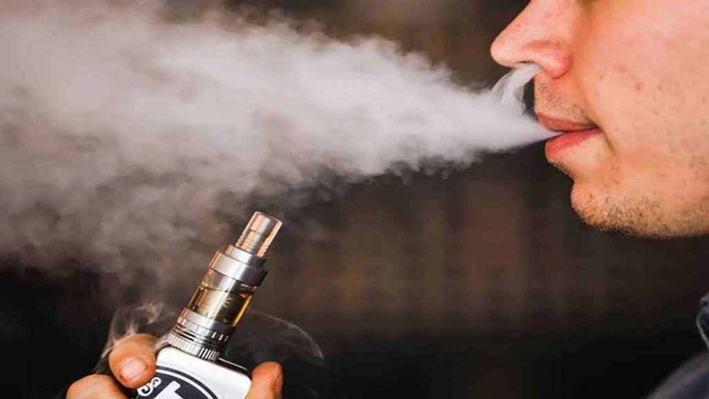 Phát Hiện Ra Tác Động Tiêu Cực Của Thuốc Lá Điện Tử Đối Với Hệ Tim Mạch