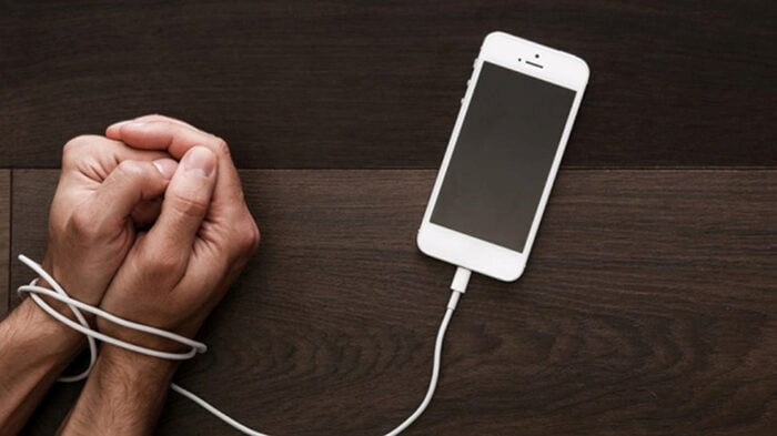 Cai Nghiện Smartphone Bằng 'Hộp Cách Ly Điện Thoại'