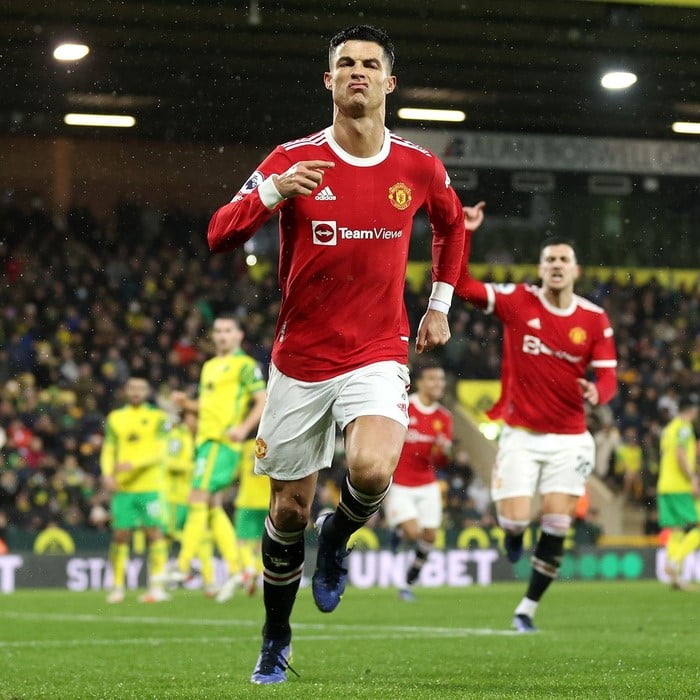 Ronaldo Được Thưởng Lớn Sau Cú Hat-Trick Siêu Phàm