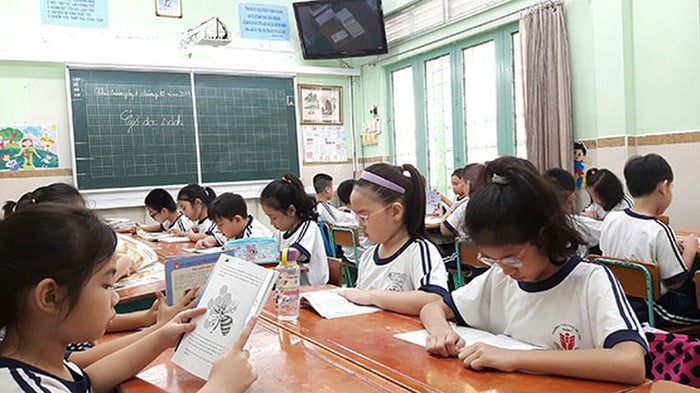 Bộ Gd&Đt Yêu Cầu Học Sinh Không Được Viết, Vẽ Bậy Vào Sách Giáo Khoa Để Tái Sử Dụng Nhiều Lần