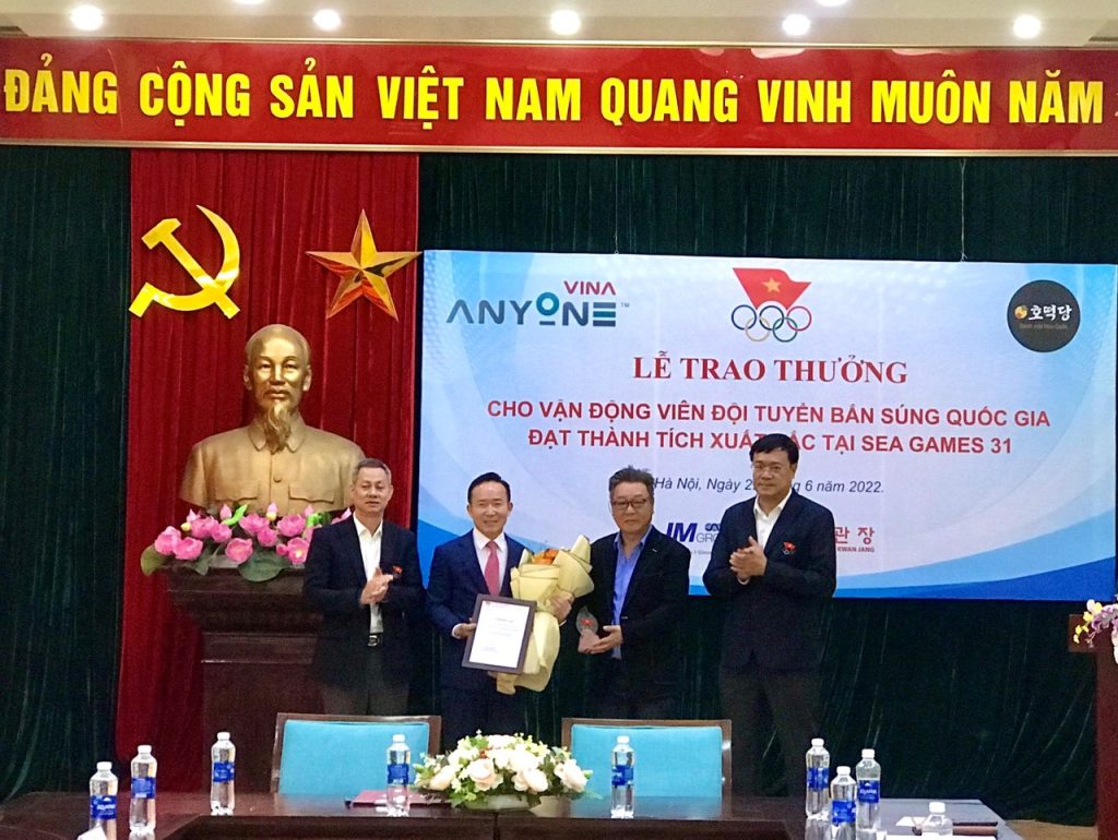 Trao Thưởng Cho Vận Động Viên Đội Tuyển Bắn Súng Quốc Gia Đạt Thành Tích Xuất Sắc Tại Sea Games 31