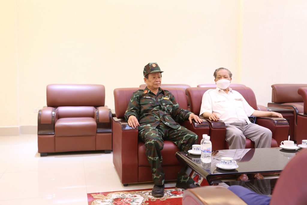 Khoa Giáo Dục Quốc Phòng An Ninh Trường Đại Học Kinh Doanh Và Công Nghệ Hà Nội Nghiệm Thu Súng Lazer –Tbs.19