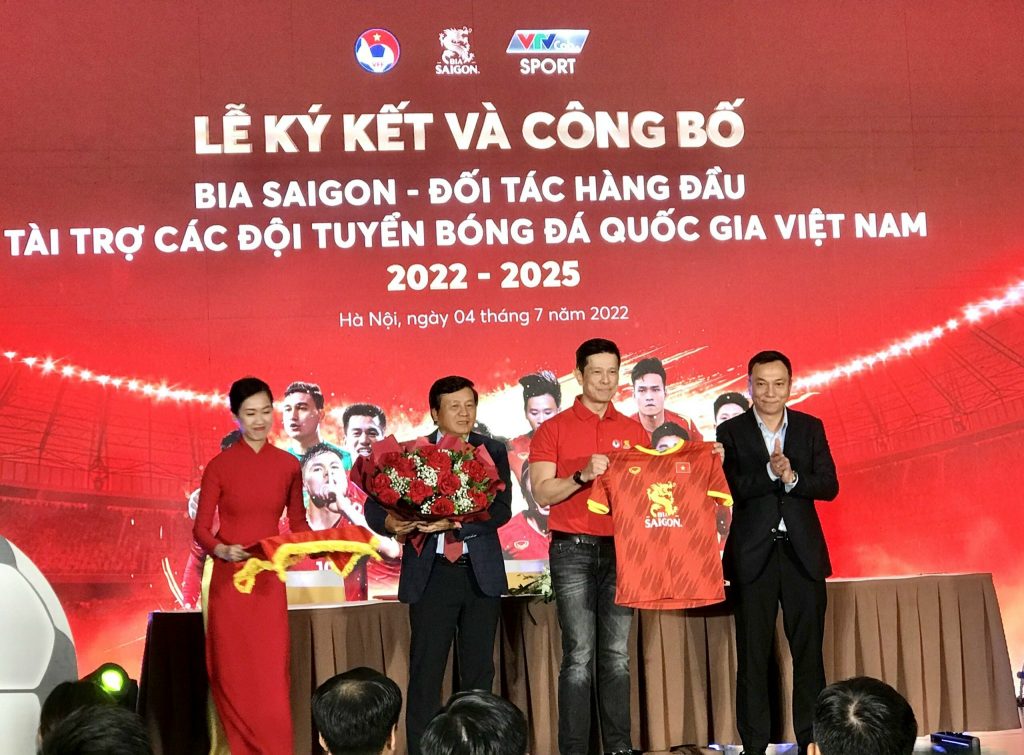 Sabeco Trở Thành Nhà Tài Trợ Hàng Đầu Cho Đội Tuyển Bóng Đá Quốc Gia Việt Nam Trong 3 Năm