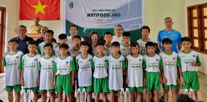 Học Viện Nutifood Đón 17 Tài Năng Được Đánh Giá Tốt Nhất Sau 15 Năm Của Jmg: Cuộc Đầu Tư Hơn 130 Tỷ!