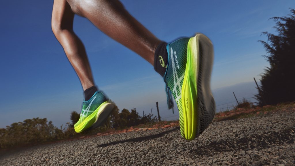 Bứt Phá Giới Hạn Tốc Độ Với Siêu Phẩm Metaspeed+ Của Thương Hiệu Asics