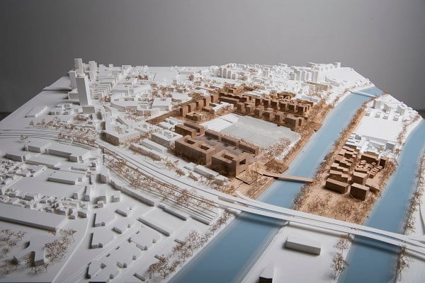 Cầu Đi Bộ Nối Làng Vđv Thế Vận Hội Olympic Mùa Hè Paris 2024 Được Lắp Đặt Trên Sông Seine