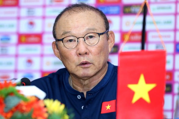 “Chia Tay Đội Tuyển Nhưng Hình Ảnh Bóng Đá Và Người Hâm Mộ Việt Nam Vẫn Luôn Ở Trong Trái Tim Tôi”