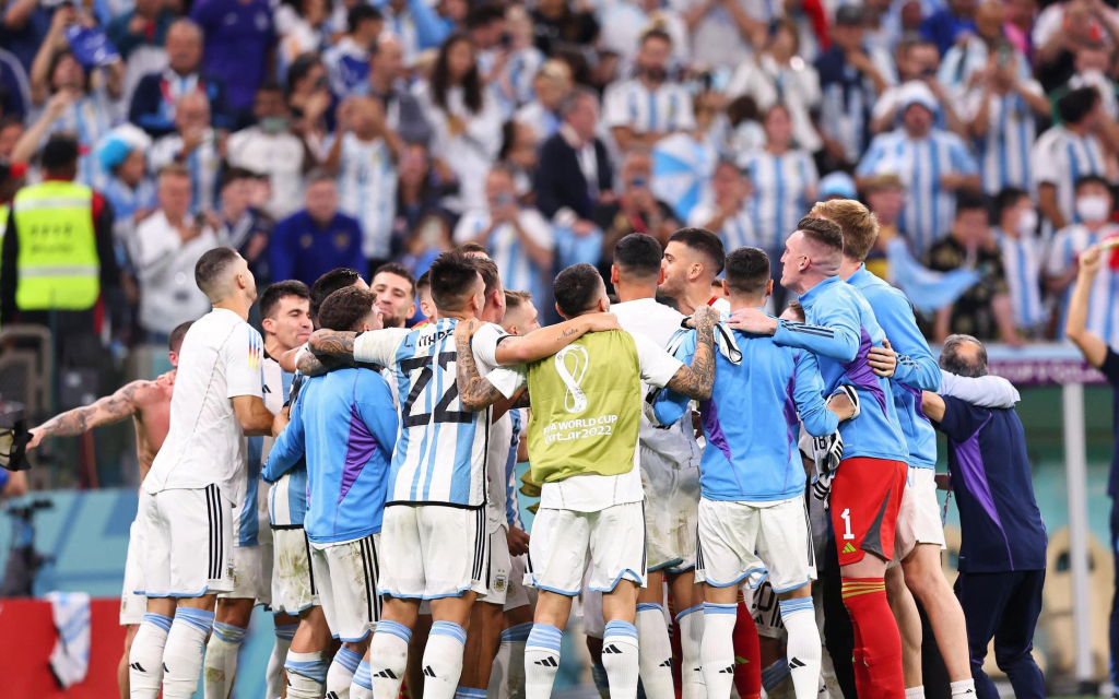 Lionel Messi Rực Sáng - Argentina Lần Thứ 5 Tiến Vào Vòng Bán Kết World Cup