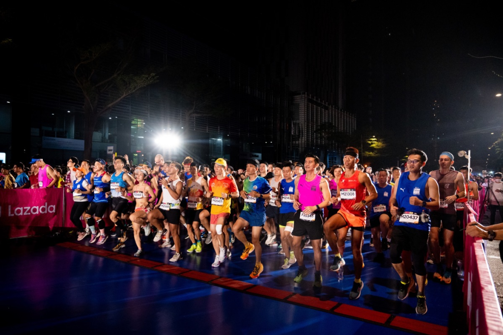 Hơn 9.000 Runner Vỡ Òa Cảm Xúc Khi Hoàn Thành Lazada Run