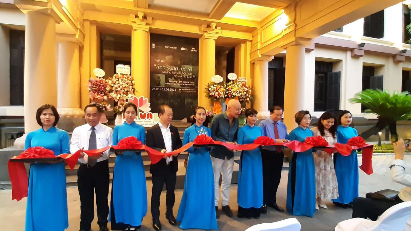 Triển Lãm "Ánh Sáng Rực Rỡ": Thưởng Lãm Những Kiệt Tác Hội Họa Đến Từ Hà Lan
