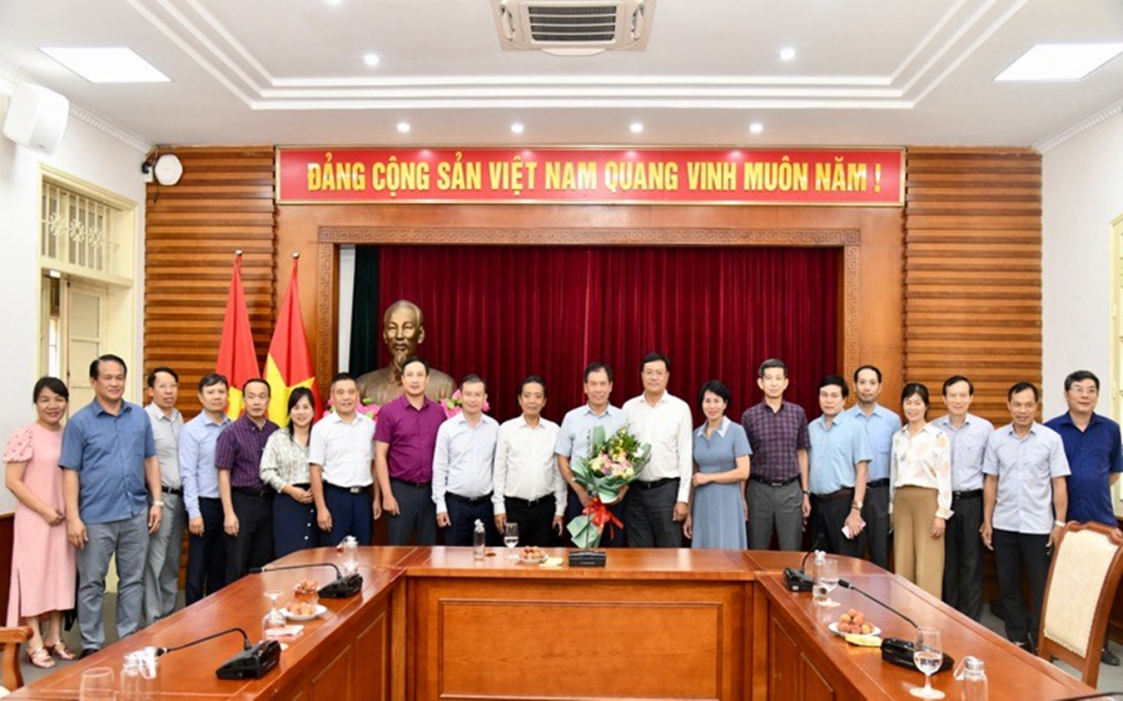 Bộ Vhttdl Tổ Chức Lễ Chia Tay Phó Tổng Cục Trưởng Trần Đức Phấn Về Nghỉ Theo Chế Độ