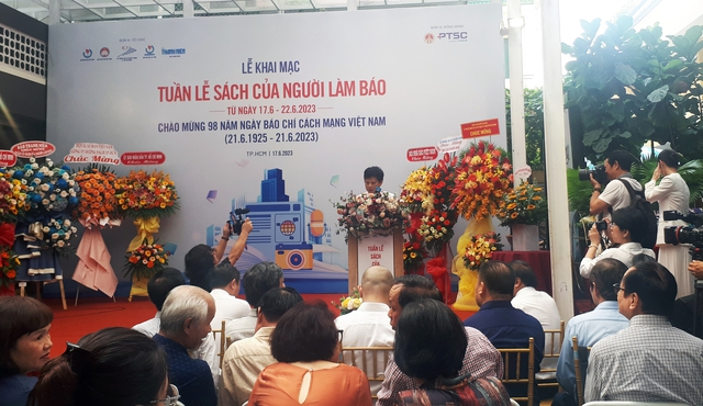 Nhiều Hoạt Động Ý Nghĩa Trong Tuần Lễ Sách Của Người Làm Báo Tại Tp Hồ Chí Minh