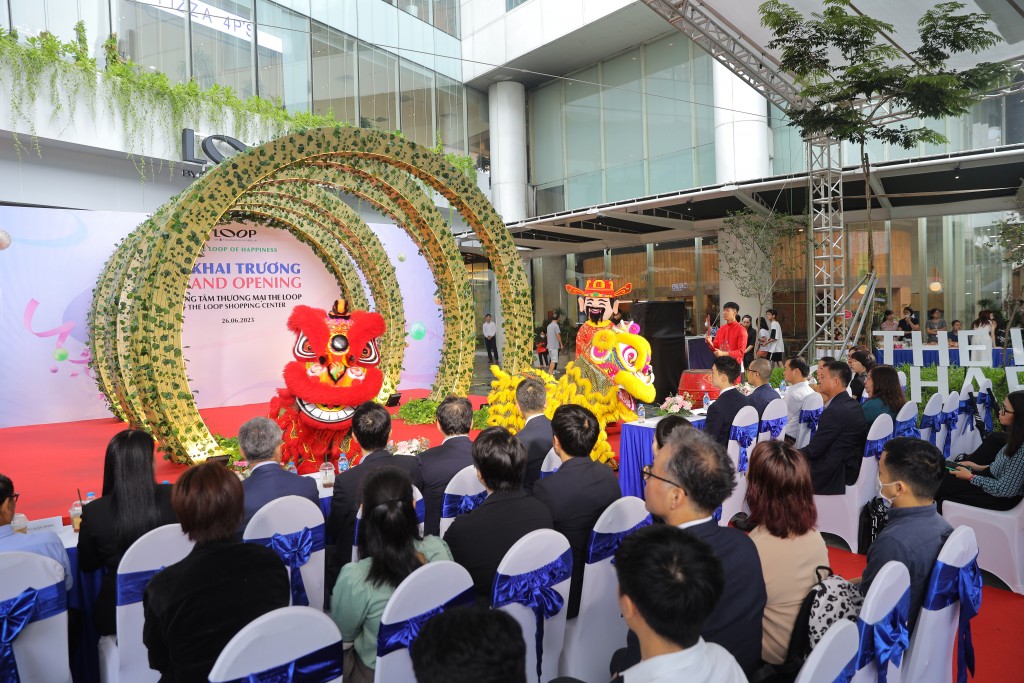 The Loop Shopping Centre - Thay Diện Mạo Mới, Nâng Tầm Trải Nghiệm
