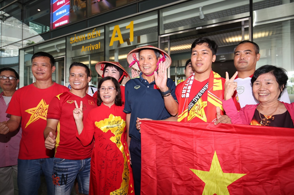 Việt Nam : Chào Đón Các Nữ Chiến Binh Trở Về Từ World Cup