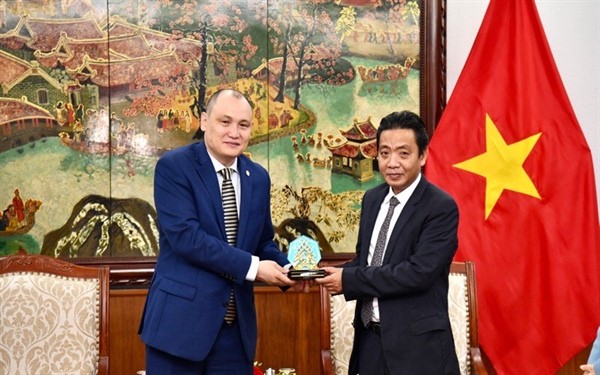 Thúc Đẩy Hợp Tác Văn Hóa, Thể Thao Và Du Lịch Giữa Việt Nam Và Kazakhstan
