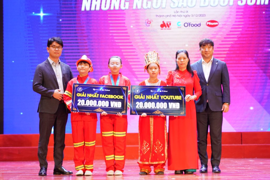 Giải Xuất Sắc - Niềm Vui Lớn Của Ngôi Trường Vùng Biên Cương Tổ Quốc