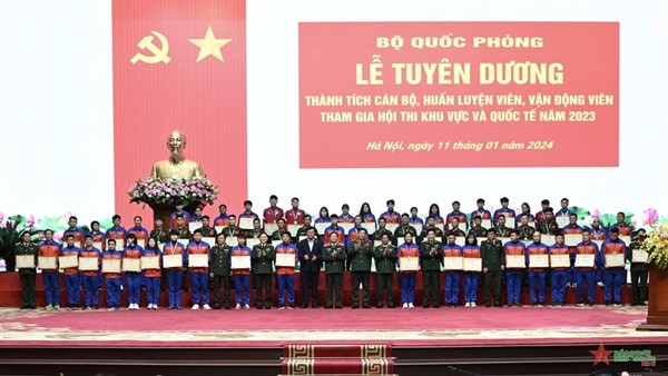 Quân Đội Tuyên Dương Thành Tích Cán Bộ, Hlv, Vđv Giành Thành Tích Cao Trong Năm 2023
