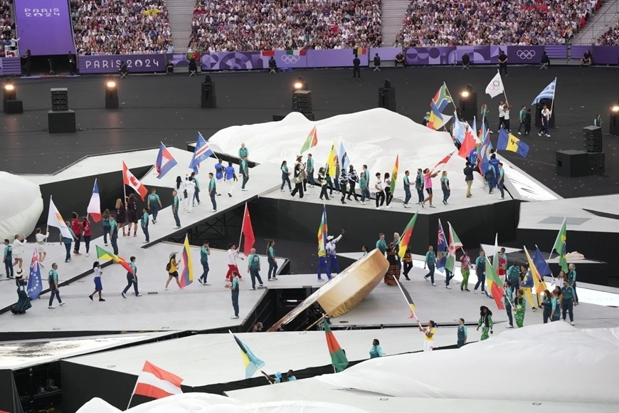 Lễ Bế Mạc Olympic Paris 2024: Lời Chia Tay Đầy Màu Sắc