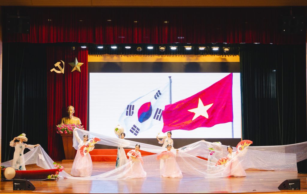 Những Ngôi Sao Tỏa Sáng 2024