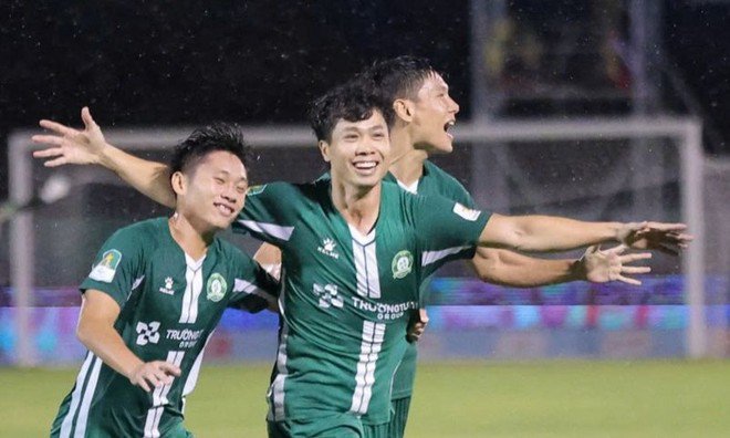 Tuyển Việt Nam Chuẩn Bị Đấu Malaysia: Cơ Hội Cho Những Gương Mặt Mới Và Sự Trở Lại Bất Ngờ