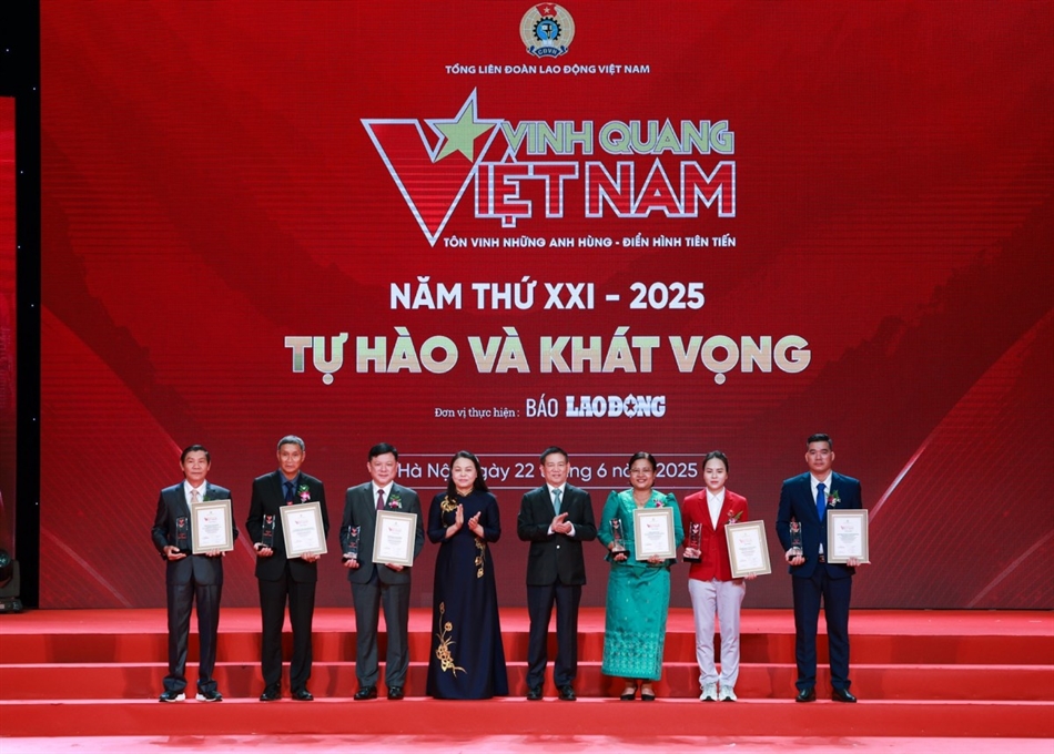 "Vinh Quang Việt Nam 2025 Gọi Tên Hlv Huyền Thoại Và Xạ Thủ Vàng Của Thể Thao Nước Nhà"