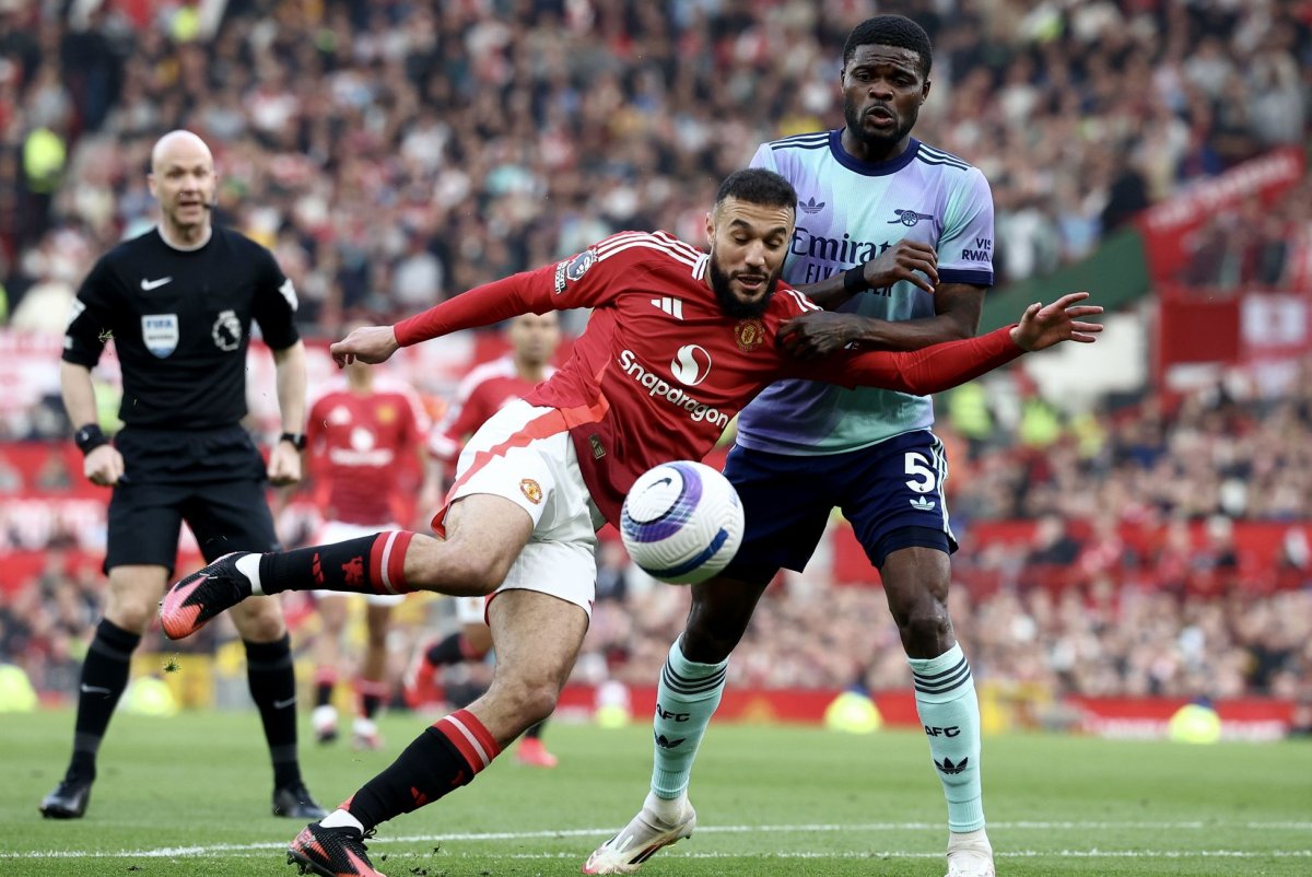 Premier League 2025–2026 Chính Thức Khởi Tranh: Manchester United Đụng Độ Arsenal Ngay Vòng Mở Màn