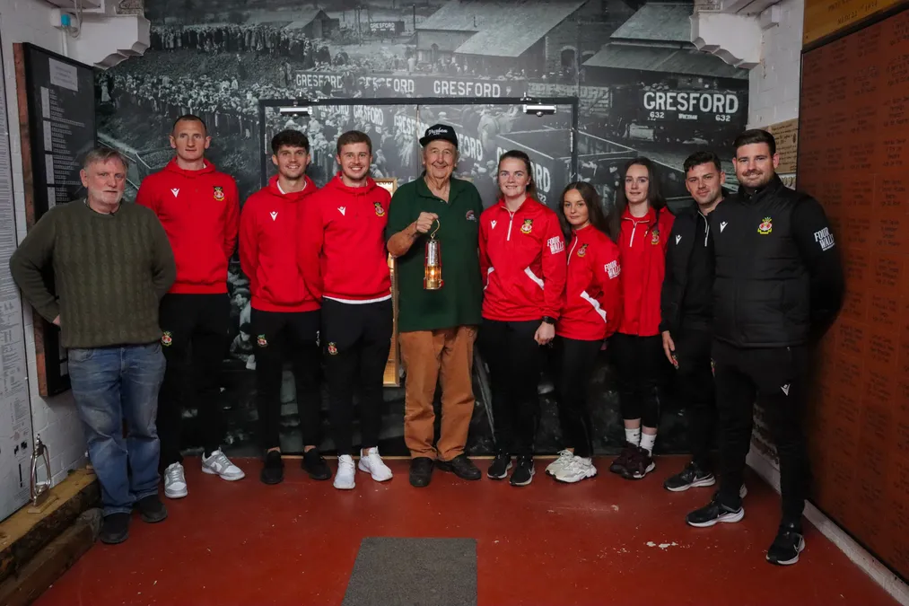 Wrexham chiêu mộ Liberato Cacace: Bước tiến quan trọng cho tham vọng thăng hạng