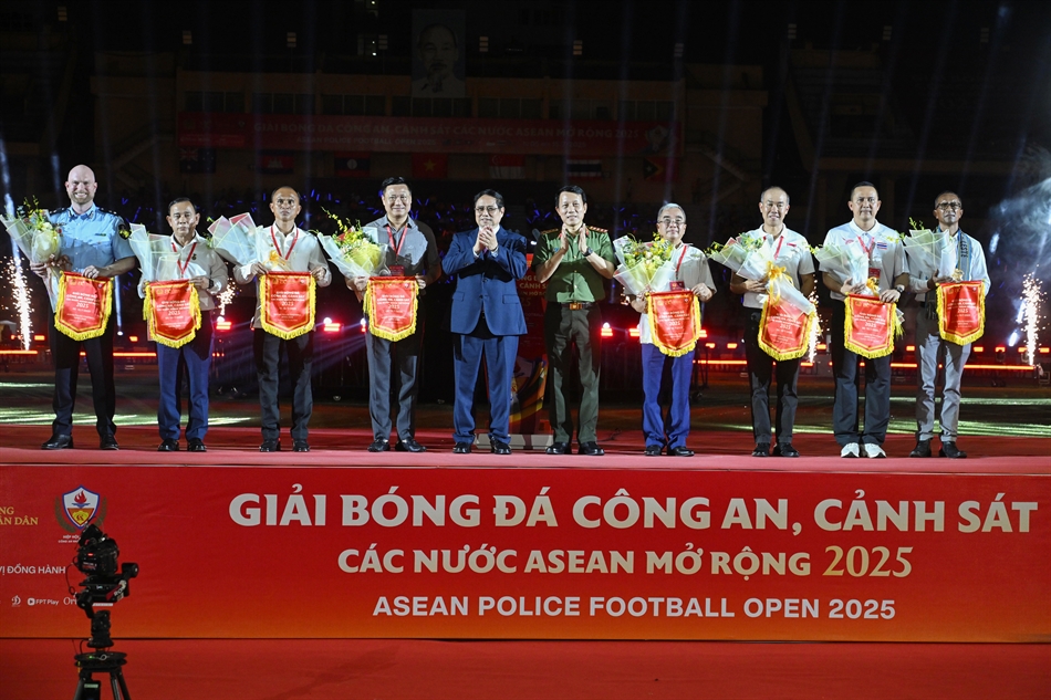 Lễ khai mạc Giải bóng đá Công an, Cảnh sát các nước ASEAN mở rộng 2025: Hòa quyện thể thao – nghệ thuật – tình hữu nghị