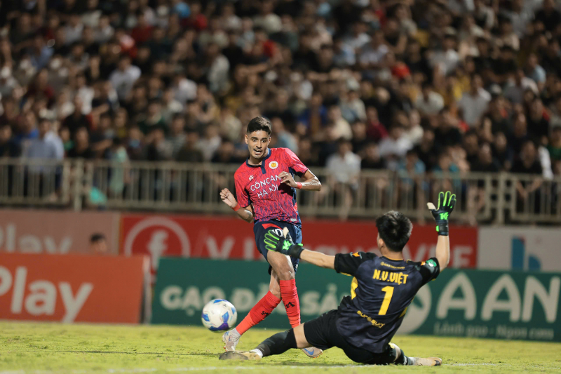 CLB Công An Hà Nội chuẩn bị mùa 2025–26: “Chuẩn bị kỹ lưỡng cho cả V-League lẫn đấu trường châu lục”