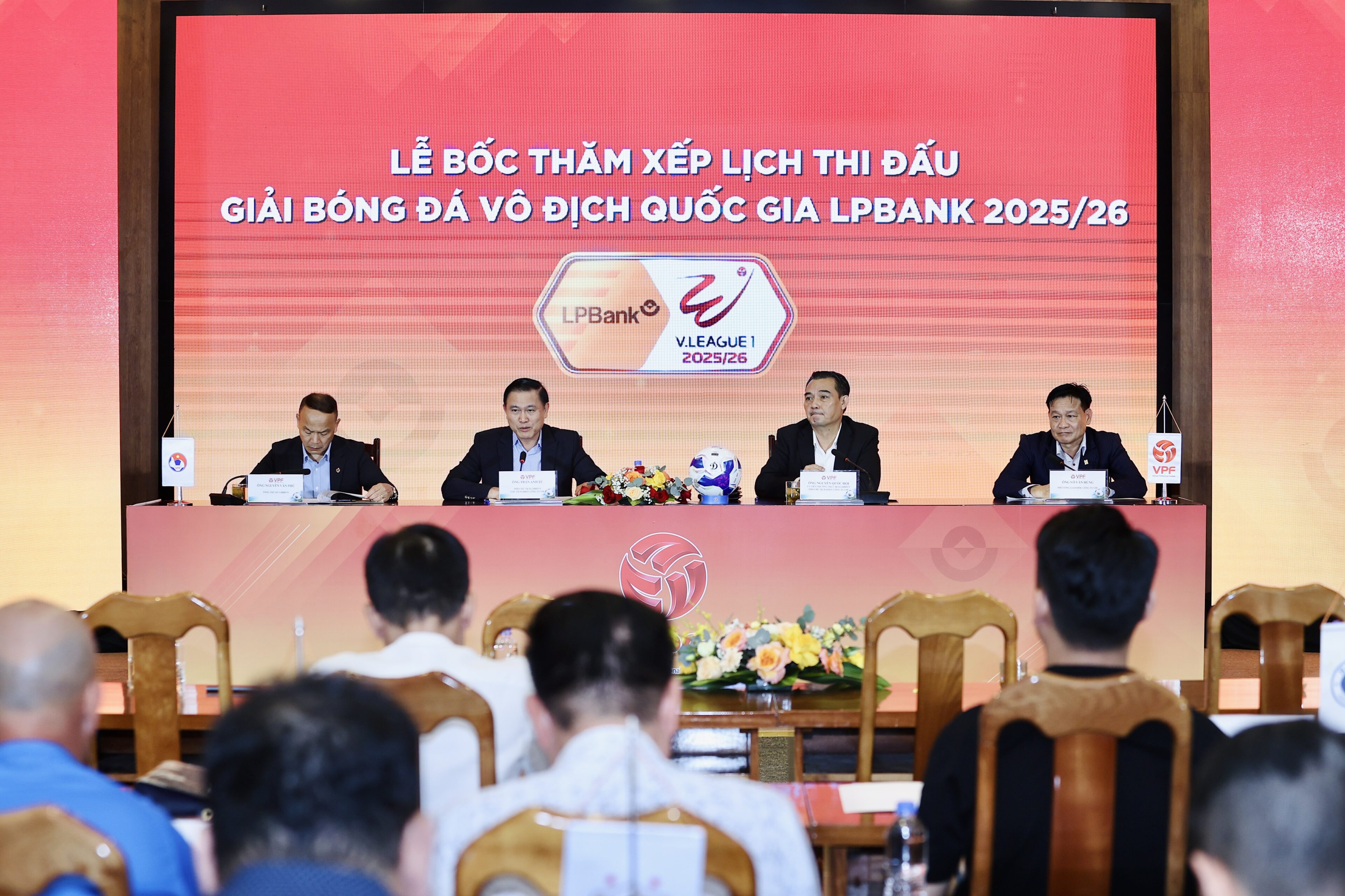 Khởi động LPBank V.League 1-2025/26: Bốc thăm, xếp lịch thi đấu và loạt thay đổi đột phá