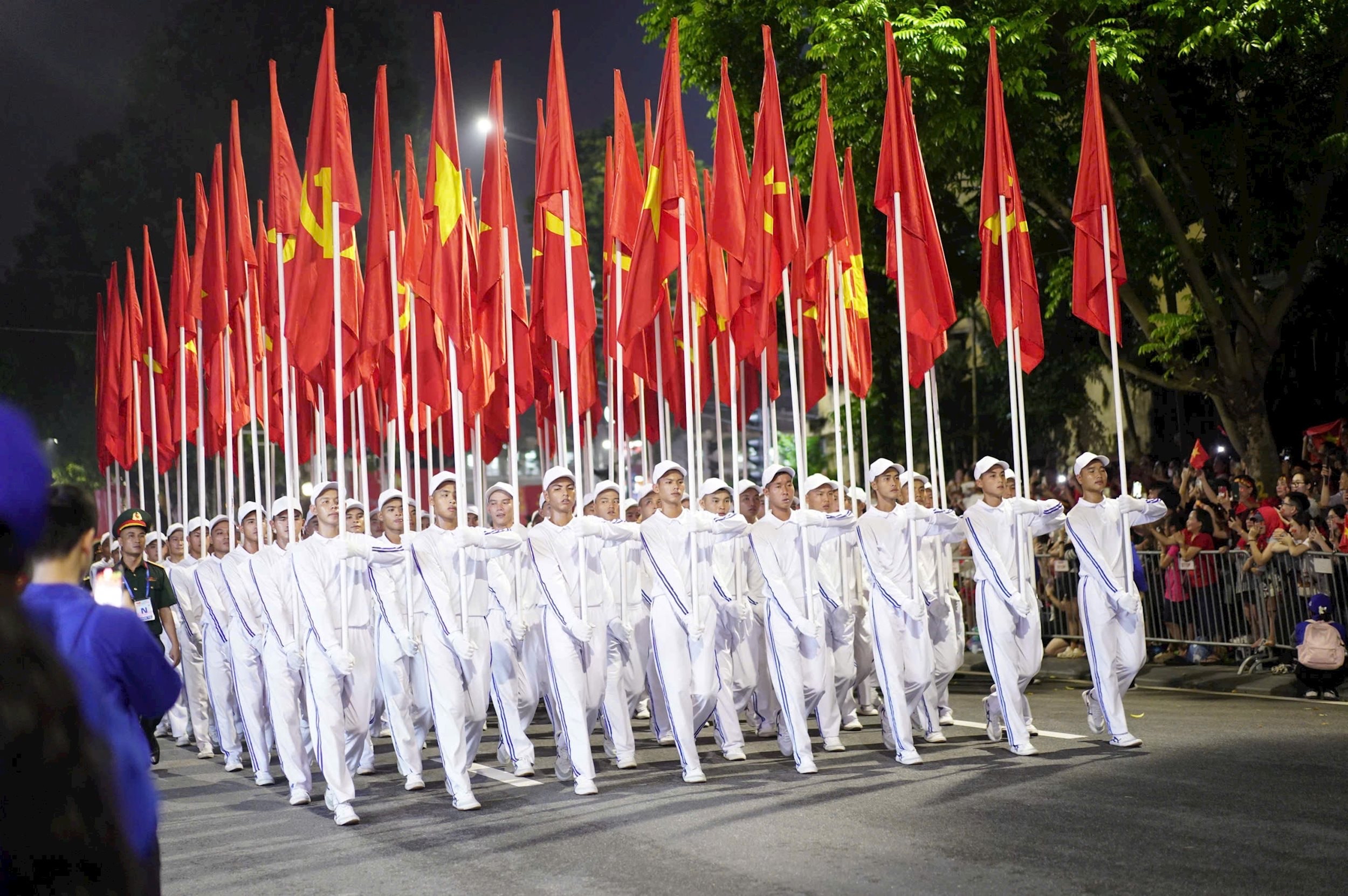 Tổng duyệt diễu binh 30/8: Hà Nội rực rỡ trong ngày hội lớn của dân tộc