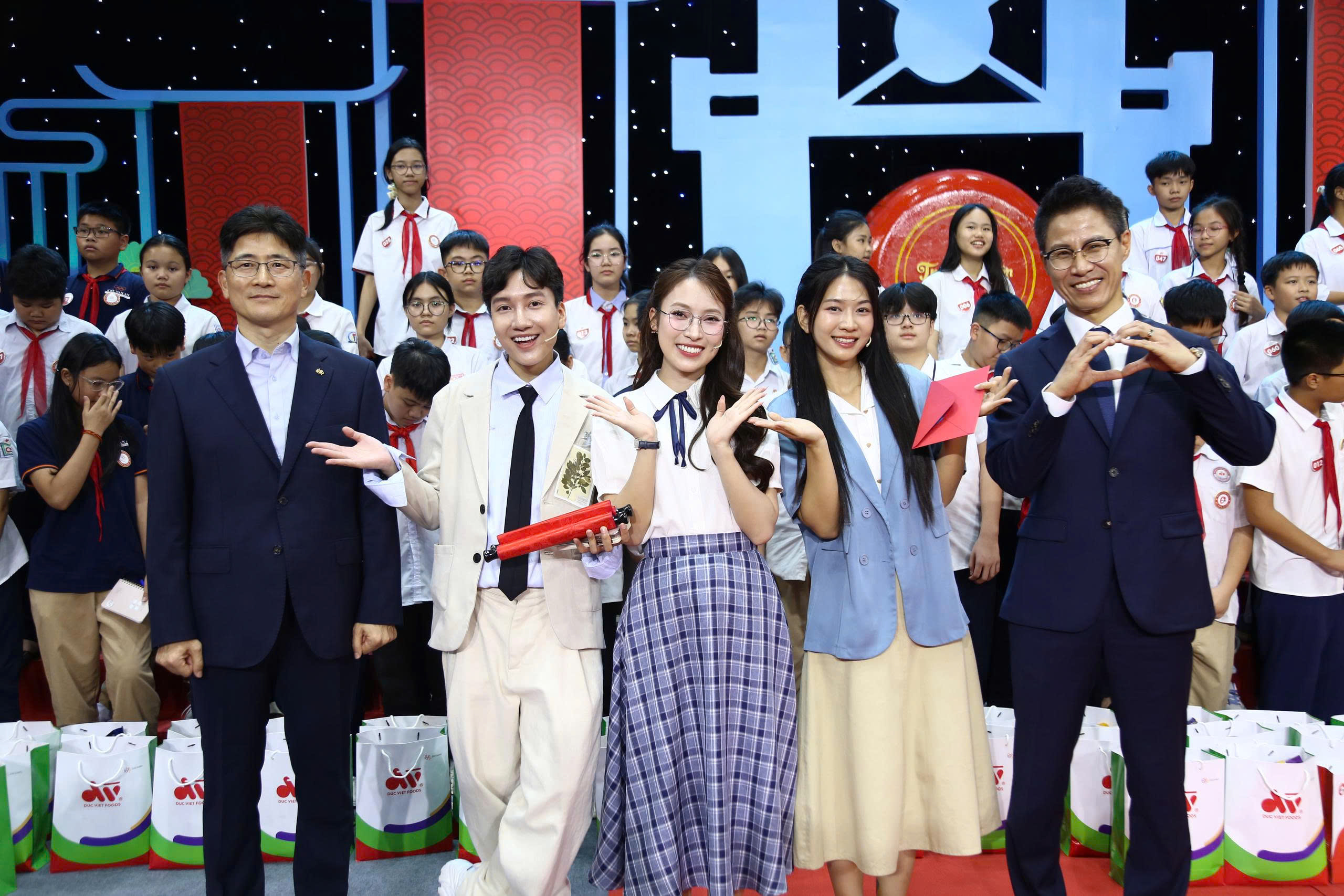 Khởi động “Trạng Nguyên Tuổi 13” 2025 – Thi online, giành giải thưởng nửa tỷ đồng!
