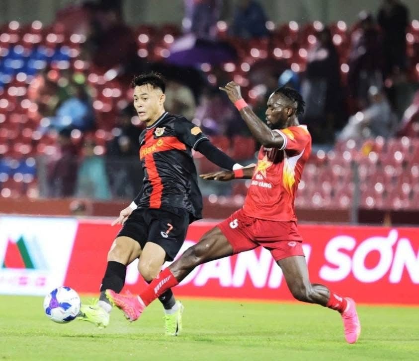 Ninh Bình toàn thắng, Hà Tĩnh bay cao: Cuộc đua V.League ngày càng khốc liệt