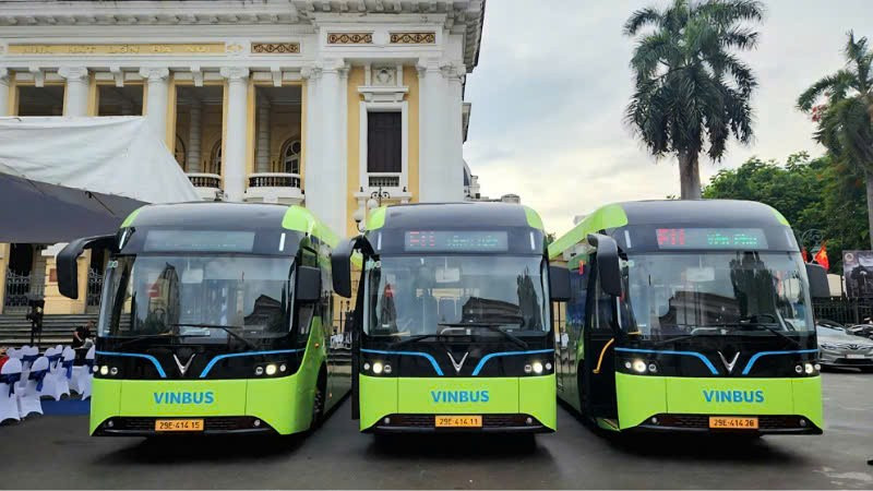Buýt điện 0 đồng E11: Tin vui cho sinh viên Hà Nội