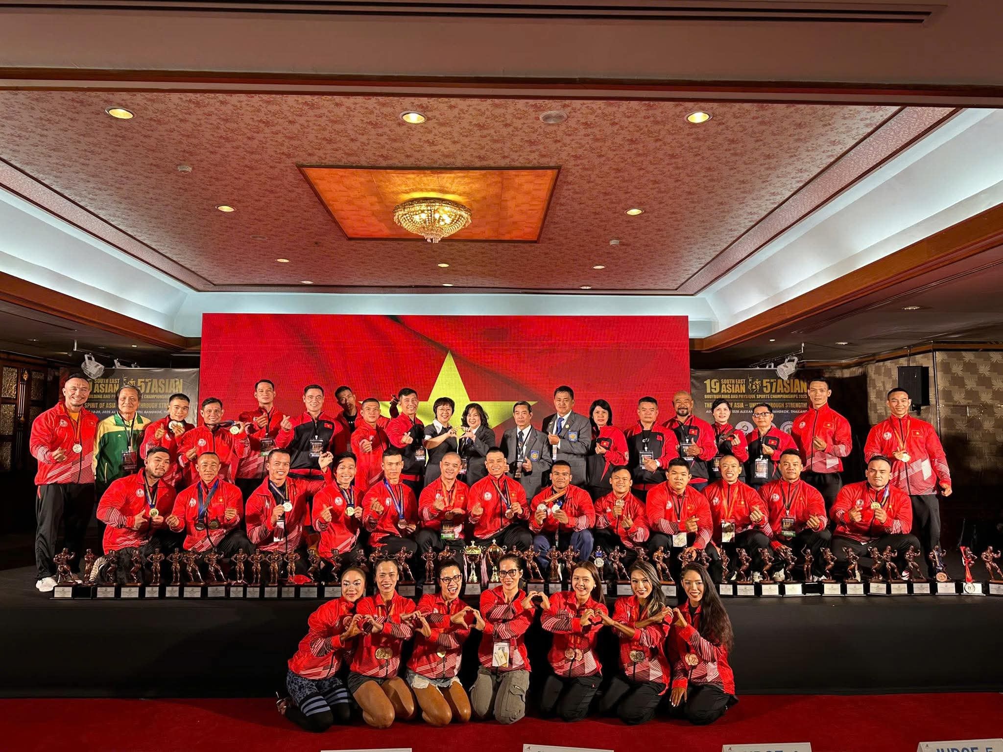 Thể hình & Fitness Việt Nam xếp nhì toàn đoàn tại Giải Vô địch châu Á 2025