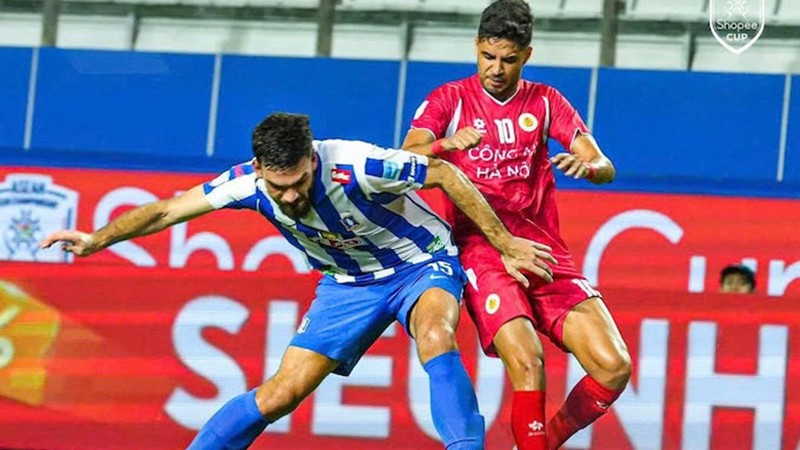 Công an Hà Nội gục ngã trước ‘Messi Thái’: Kịch bản choáng váng ở Shopee Cup 2025-2026