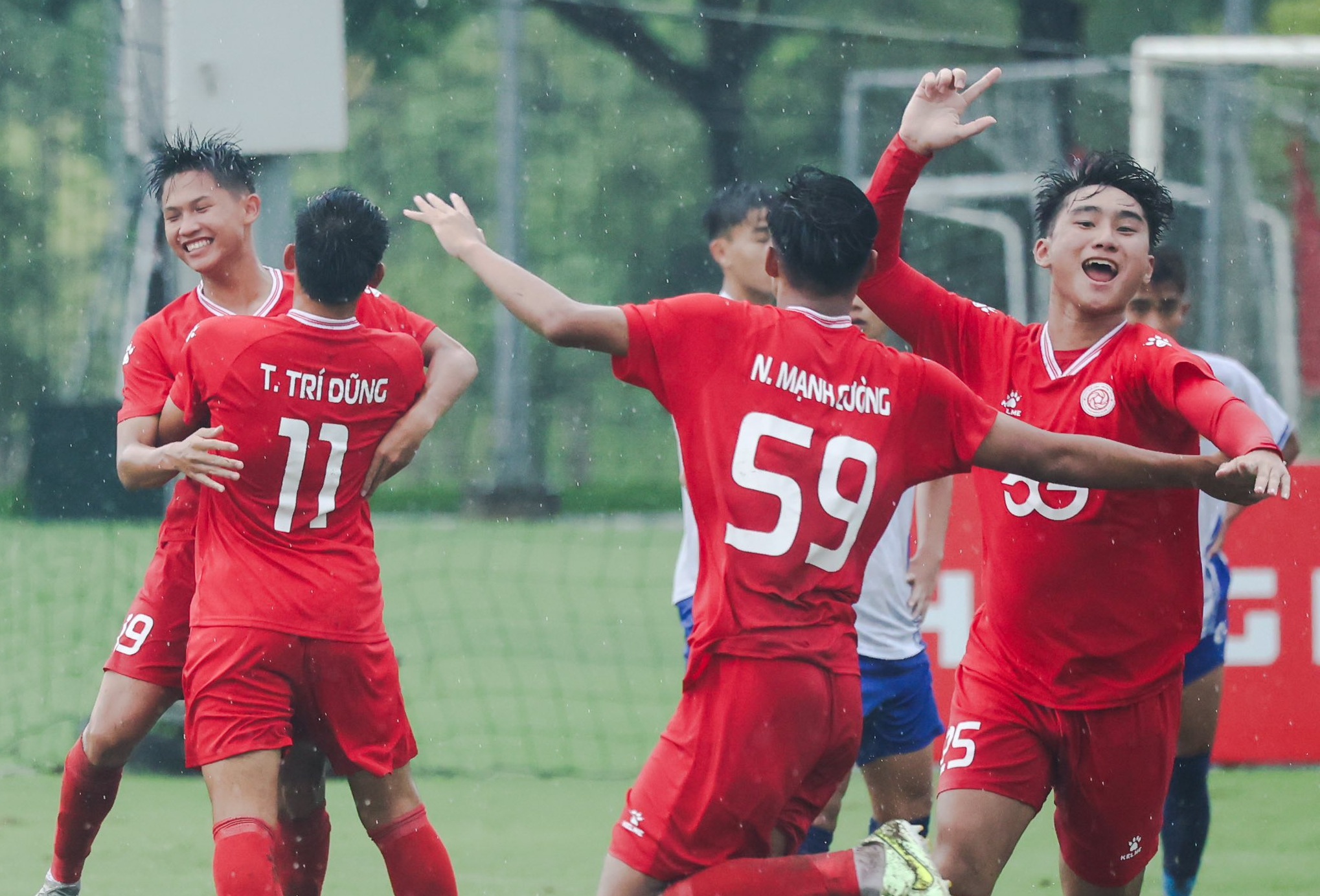 Vòng loại Giải bóng đá U17 quốc gia 2025: Lượt 6 kịch tính, nhiều bất ngờ ở 4 bảng đấu