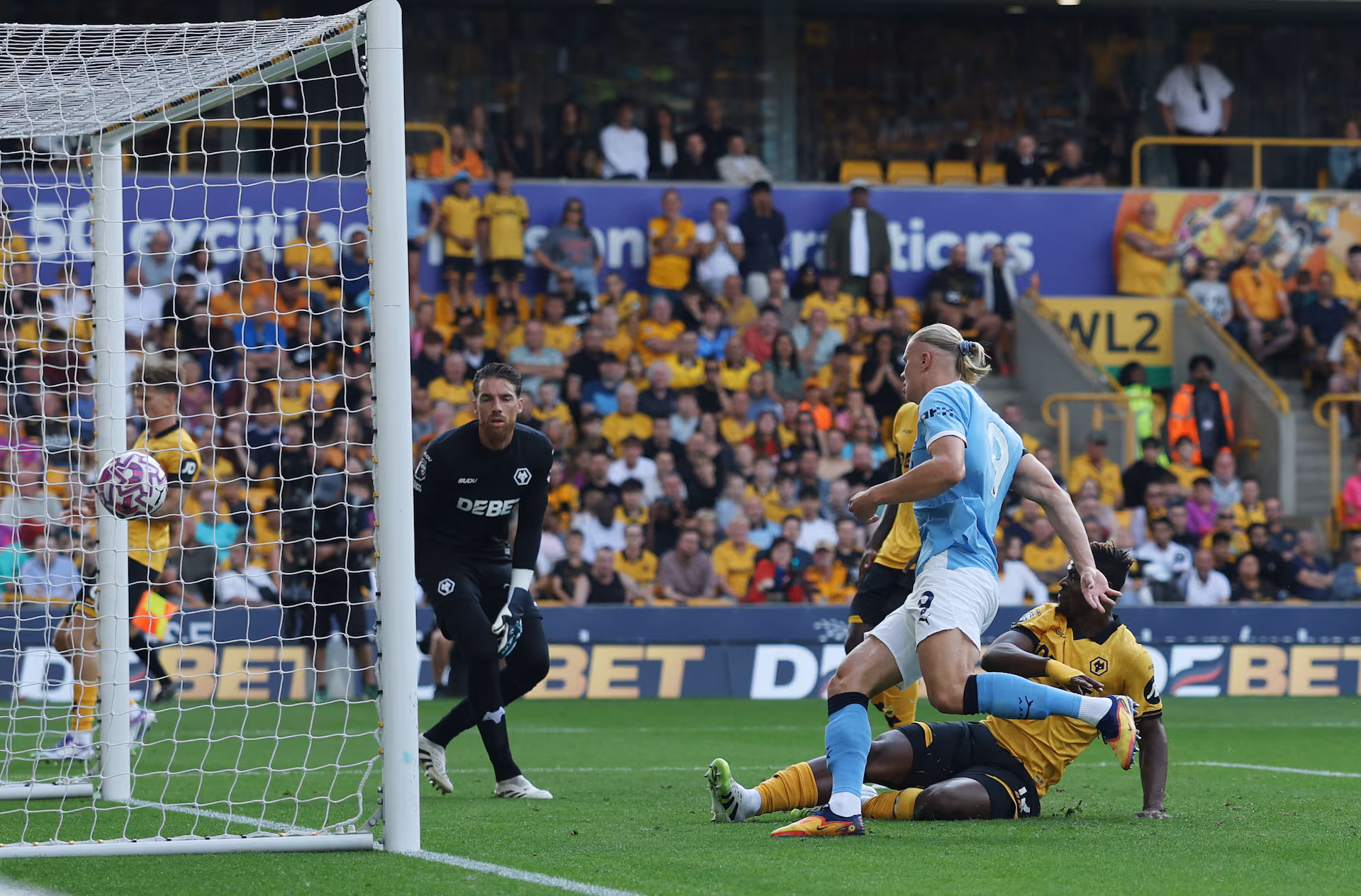 Haaland tỏa sáng, Man City khởi đầu mùa giải mới với chiến thắng tưng bừng