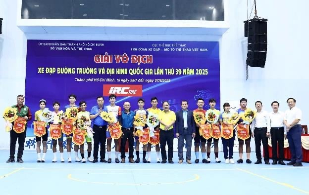 Đội nữ An Giang lập kỳ tích tuyệt đối tại Giải Xe đạp đường trường toàn quốc 2025