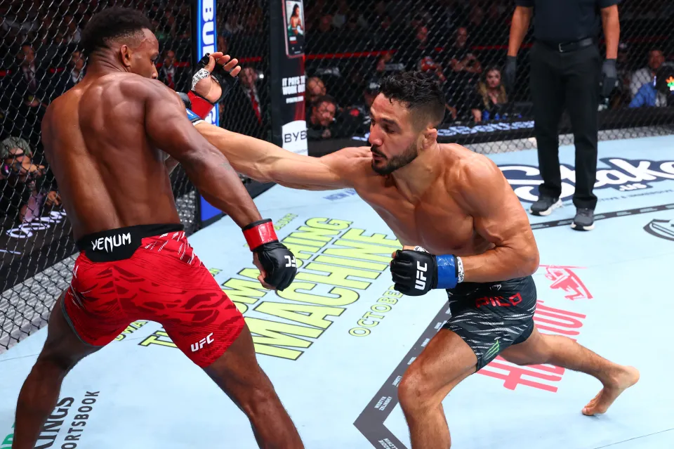 Aaron Pico nhập viện sau cú KO ác liệt tại UFC 319