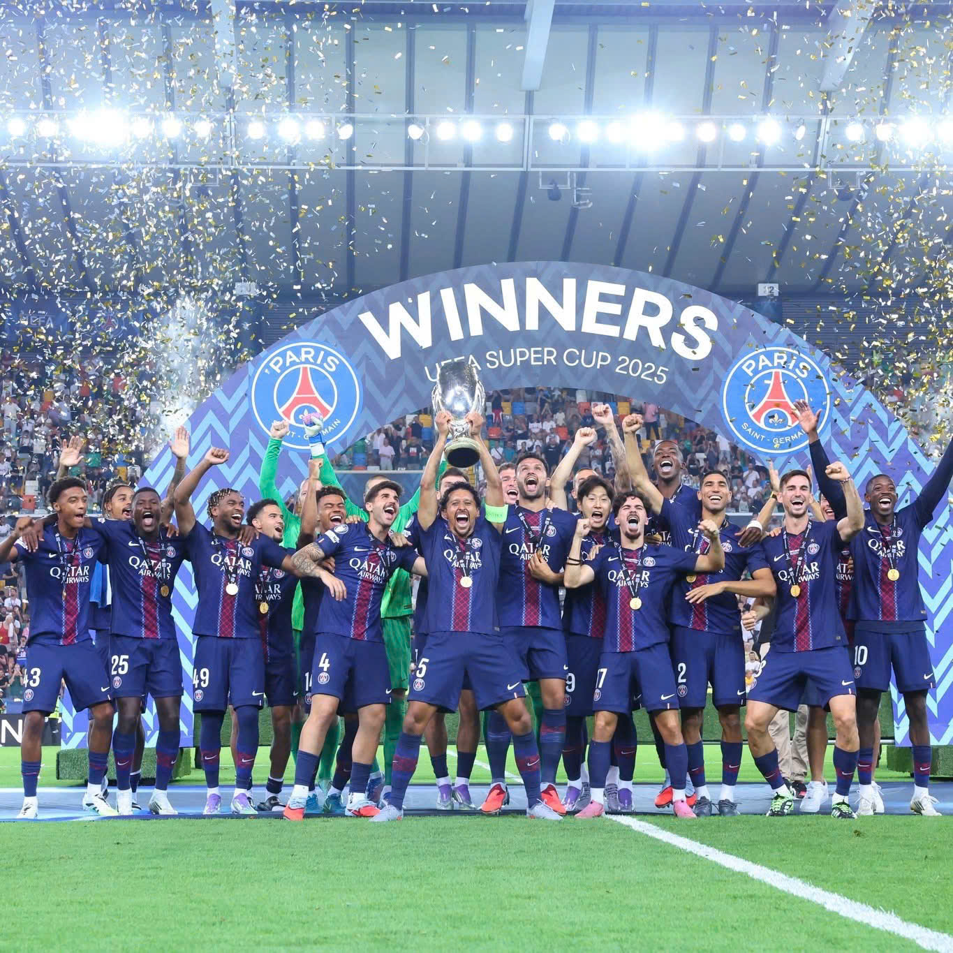 PSG nâng cao Siêu cúp châu Âu: Hành trình “Cú ăn 5” và tham vọng thống trị bóng đá thế giới