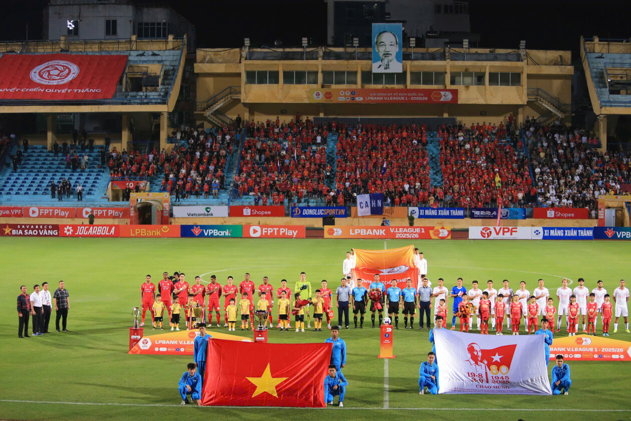 Chiến thắng ngày ra quân: Công an TP.HCM 2-1 Hà Nội FC – Màn trình diễn đậm cảm xúc